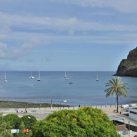 The Panoramic View Daire Machico (Madeira)